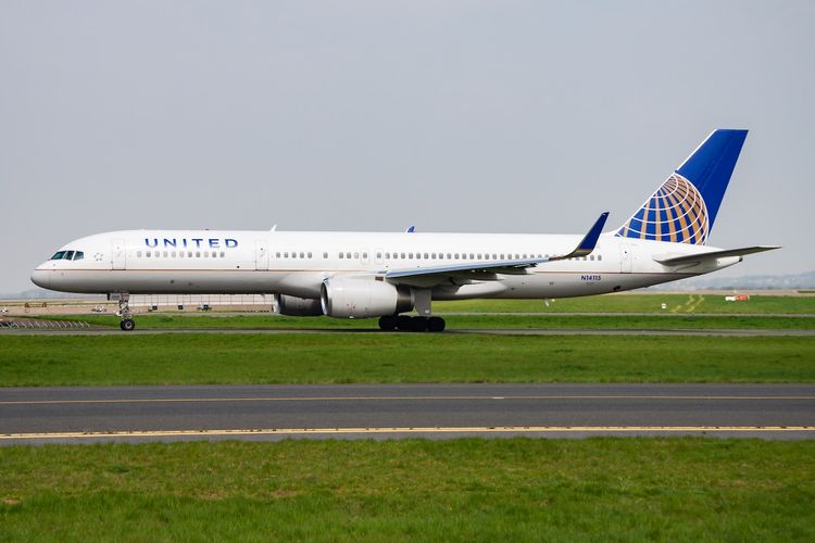 United Airlines plane loses wheel