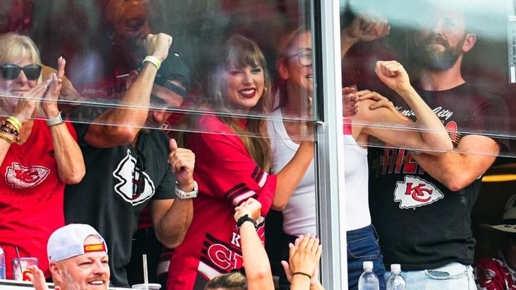 Is Taylor Swift at the Chiefs game today