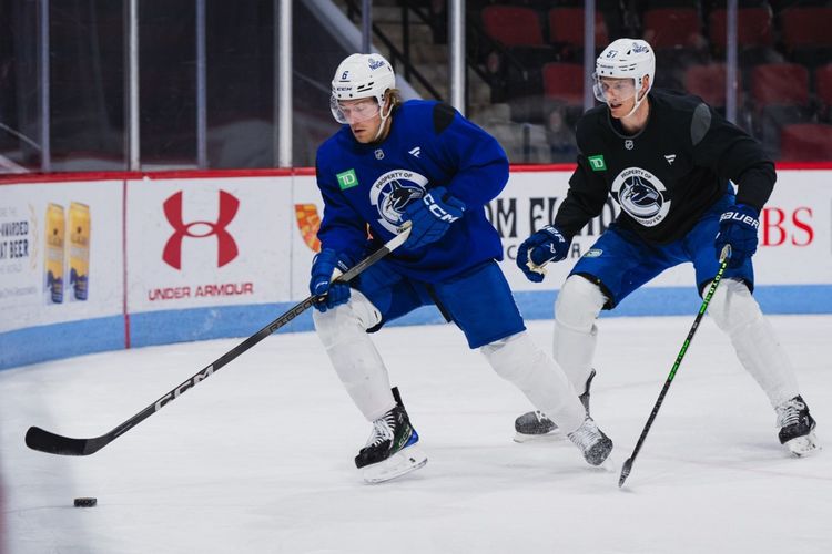 Canucks vs Bruins