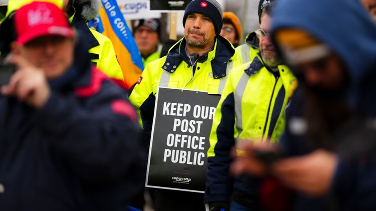 Canada Postal Workers strike update